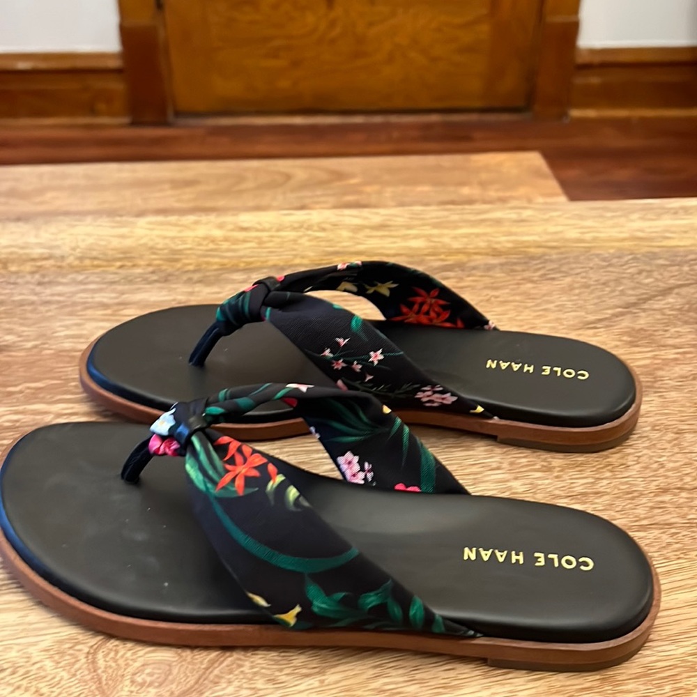 Cole Haan flip flop sandals